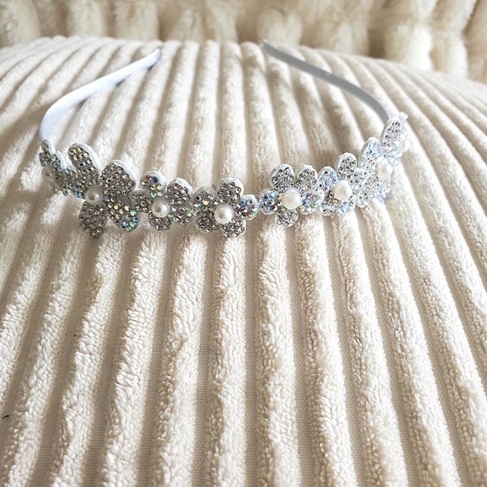 NWOT Flower Sparkle Rhinestone Little Girl's Headband - Blue